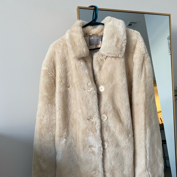 Fur coat - Picture 2 of 2